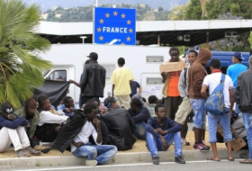 Французские власти выселяют беженцев из Кале